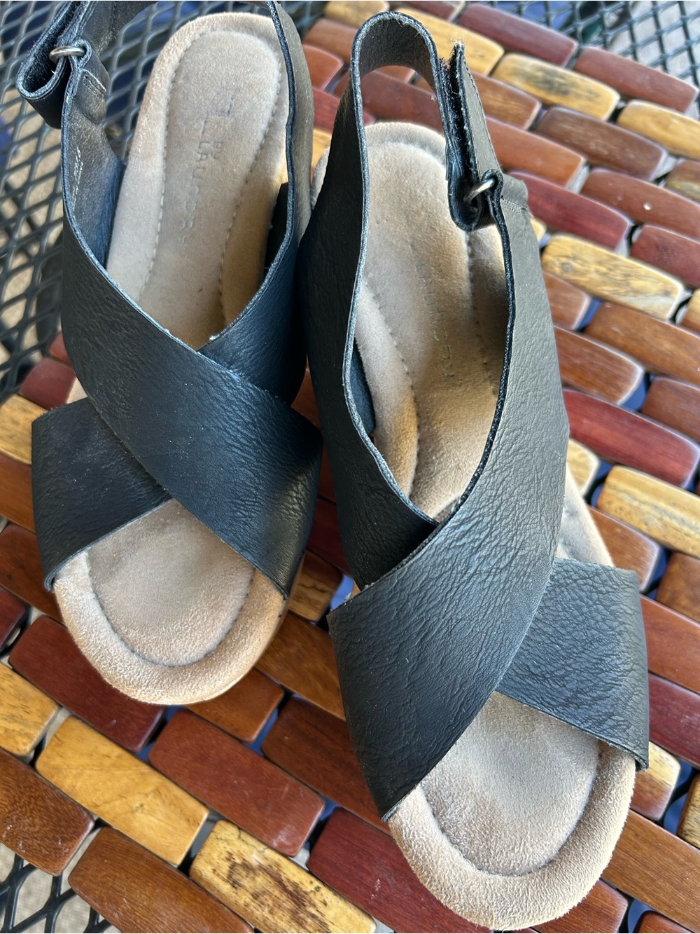 Wedge platform Sandals by CL Laundry, Black, size 7 - Picture 2 of 8